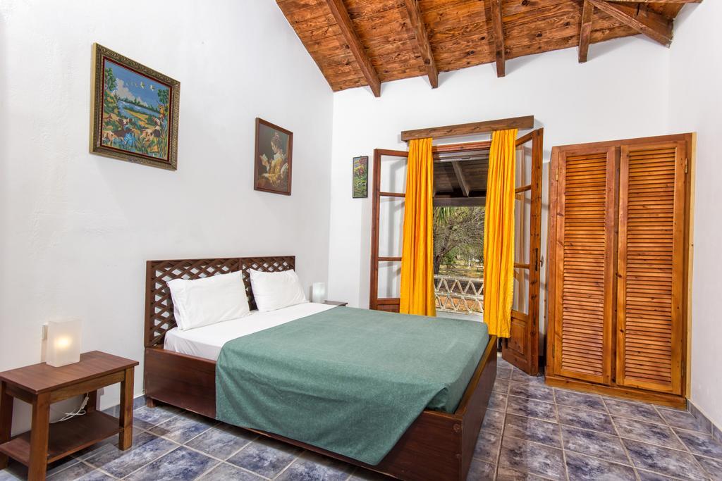 Liuba Houses Vasilikos  Room photo