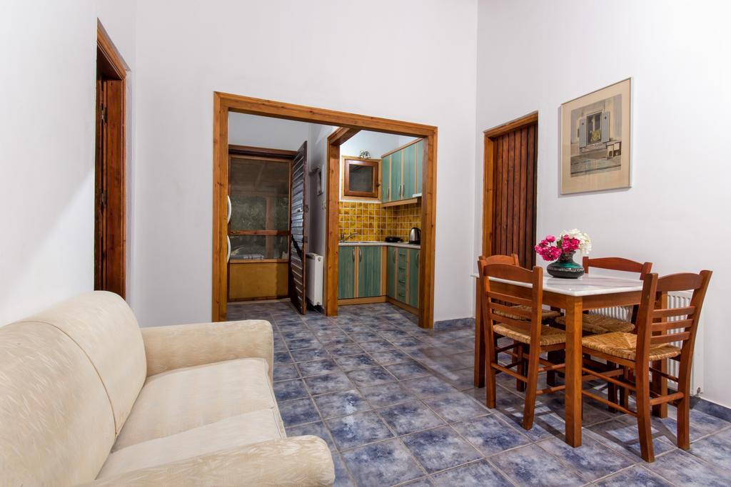 Liuba Houses Vasilikos  Room photo